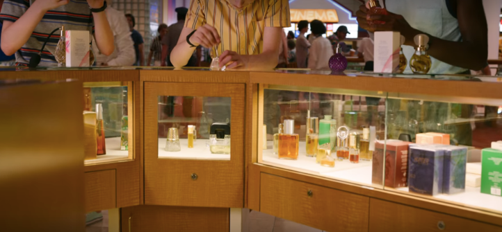 Stranger Things mall perfumes.png