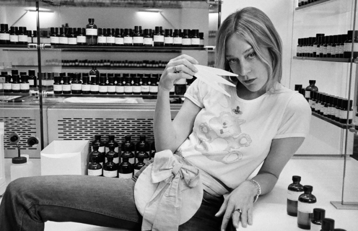 Chloe perfume lab.png